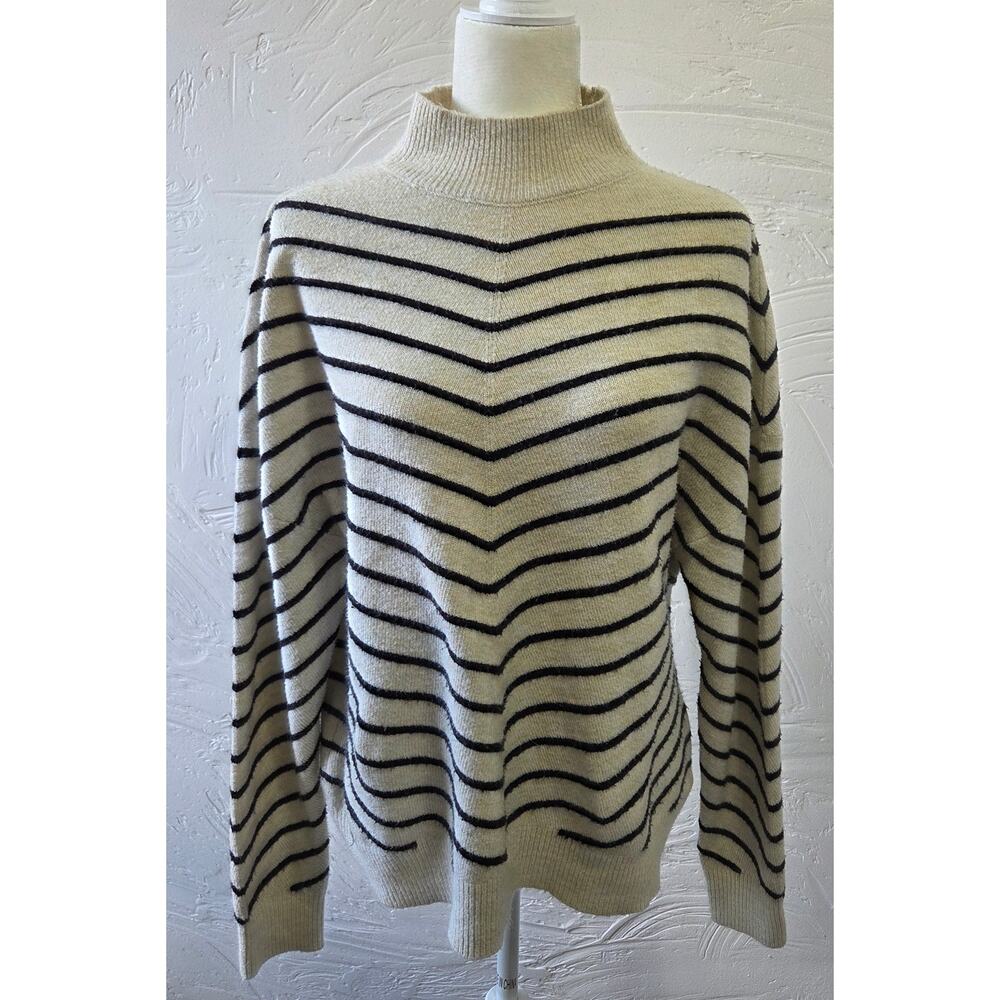 Liz Claiborne Woman's Beige and Black Striped Turtle Neck Sweater Size Large